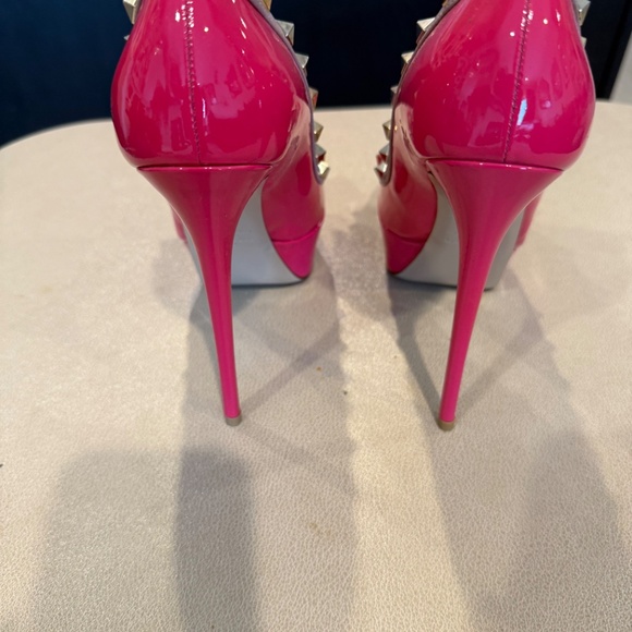 Valentino - hot pink platform rockstud stilettos - Picture 4 of 5